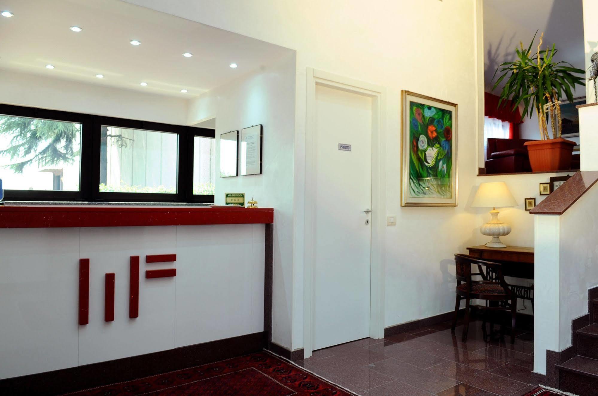 Malpensafiera Aparthotel Bernate Ticino